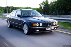BMW-E32-1