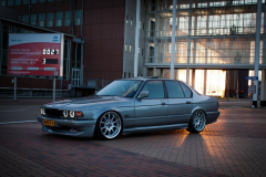 BMW-E32-5