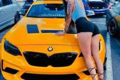 BMW-e32-girl-13